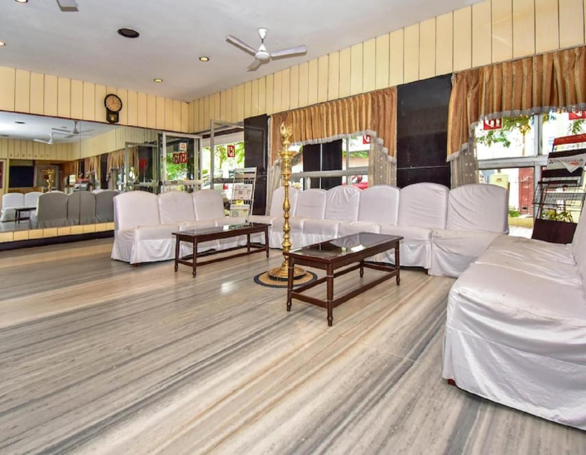 Hotel Pandian Csennai Kültér fotó