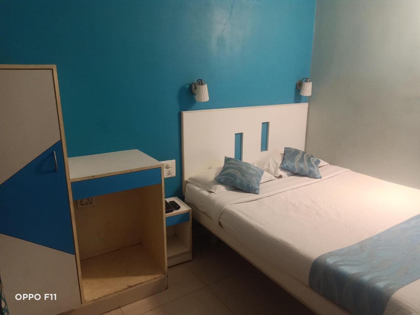 Hotel Pandian Csennai Kültér fotó